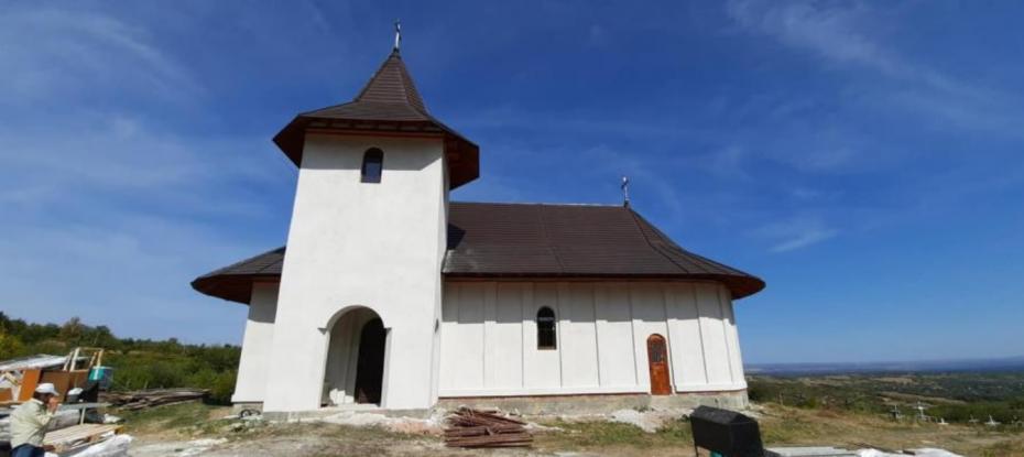 Biserica din Curagău